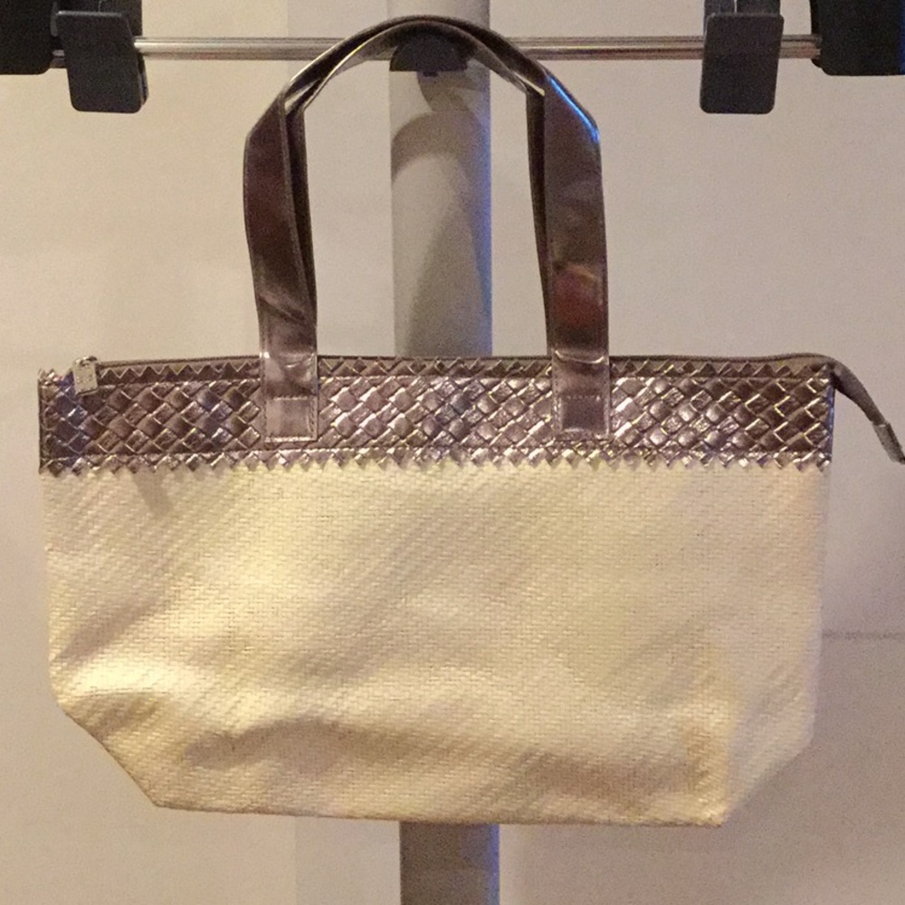 NWOT Elizabeth Arden Straw Tote